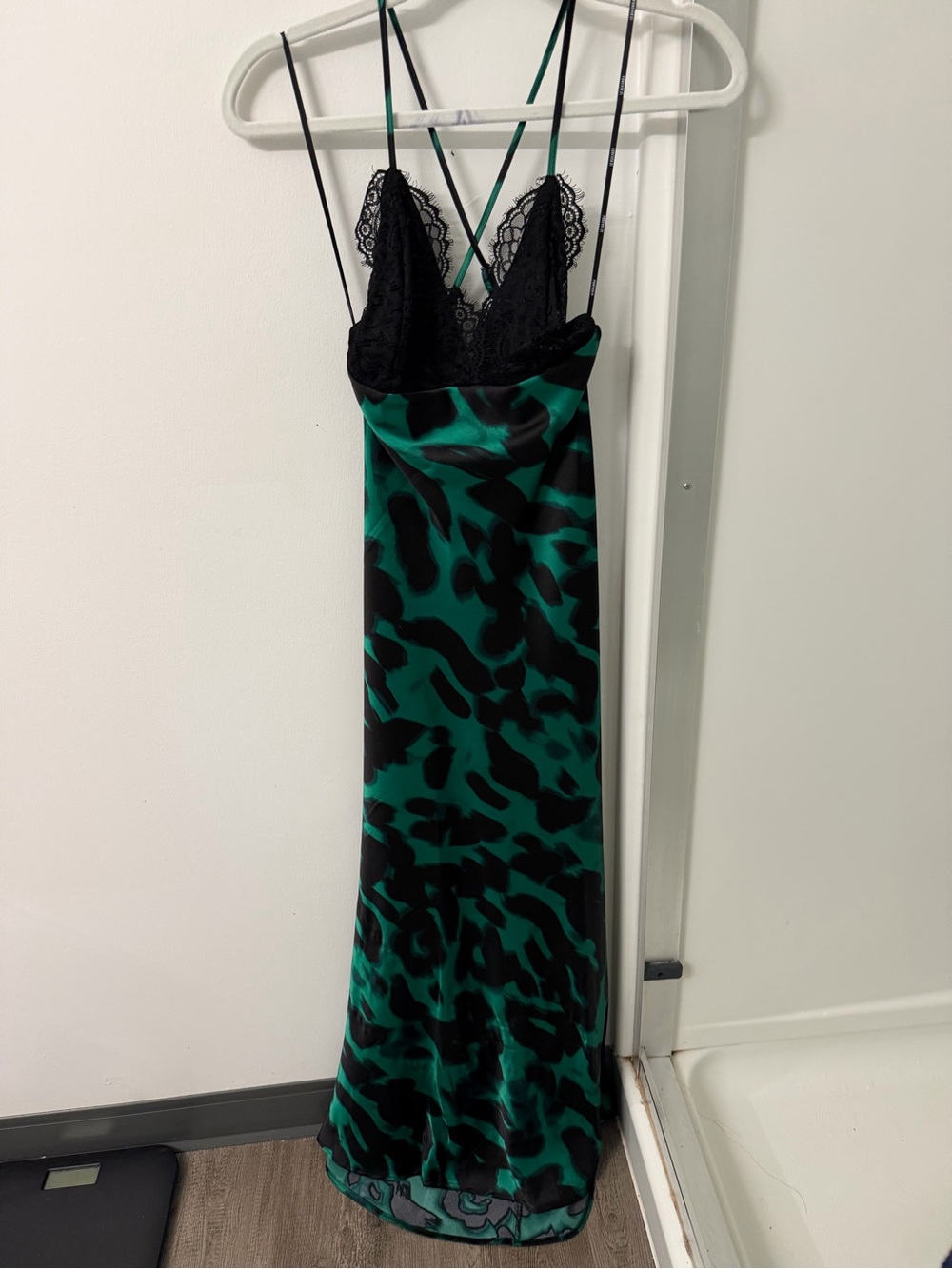 Forever 21 Green and Black Satin Slip Dress with Lace Bodice - Picture 3 of 4